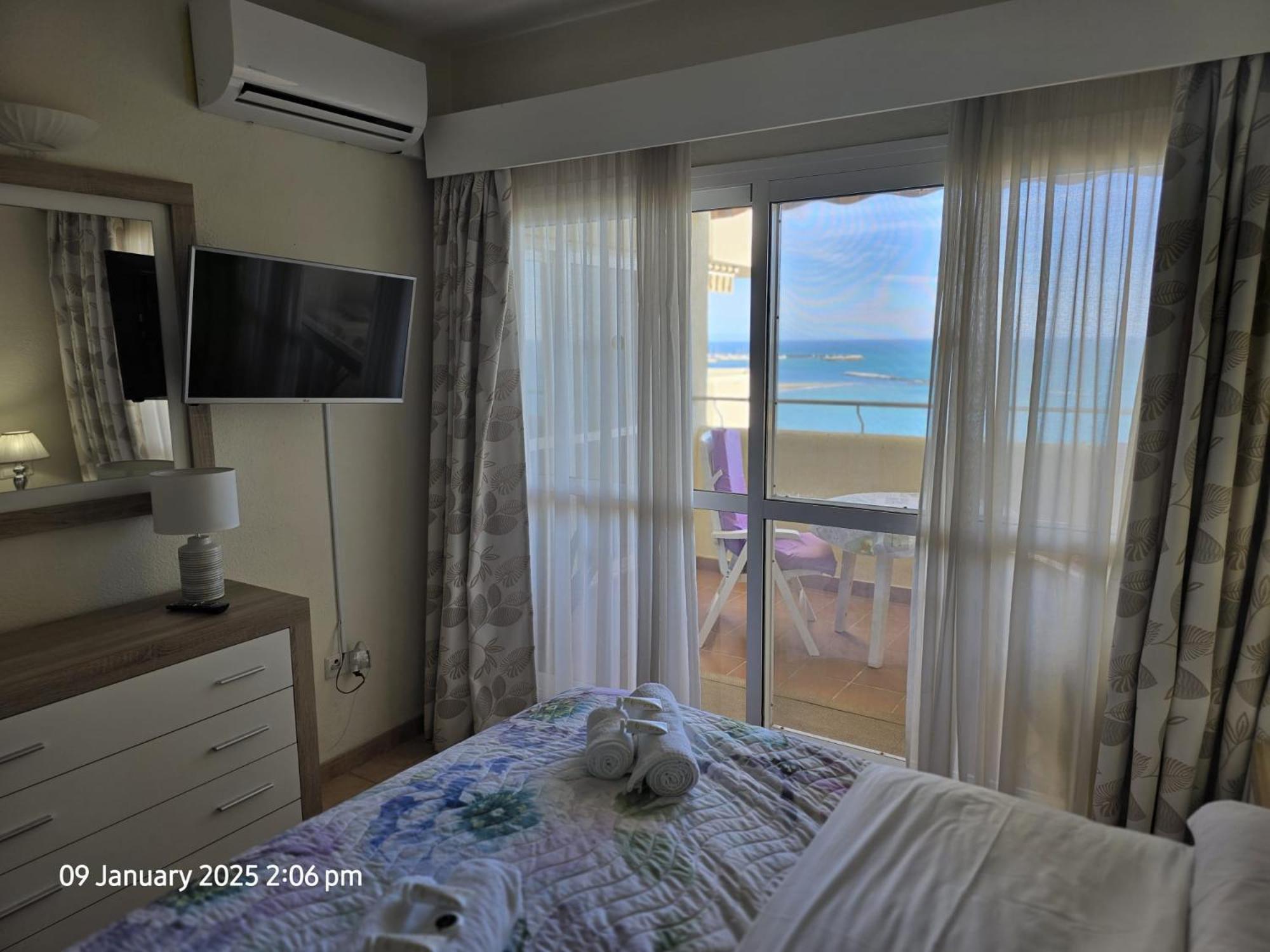 מאלגה Benal Beach Apartments מראה חיצוני תמונה