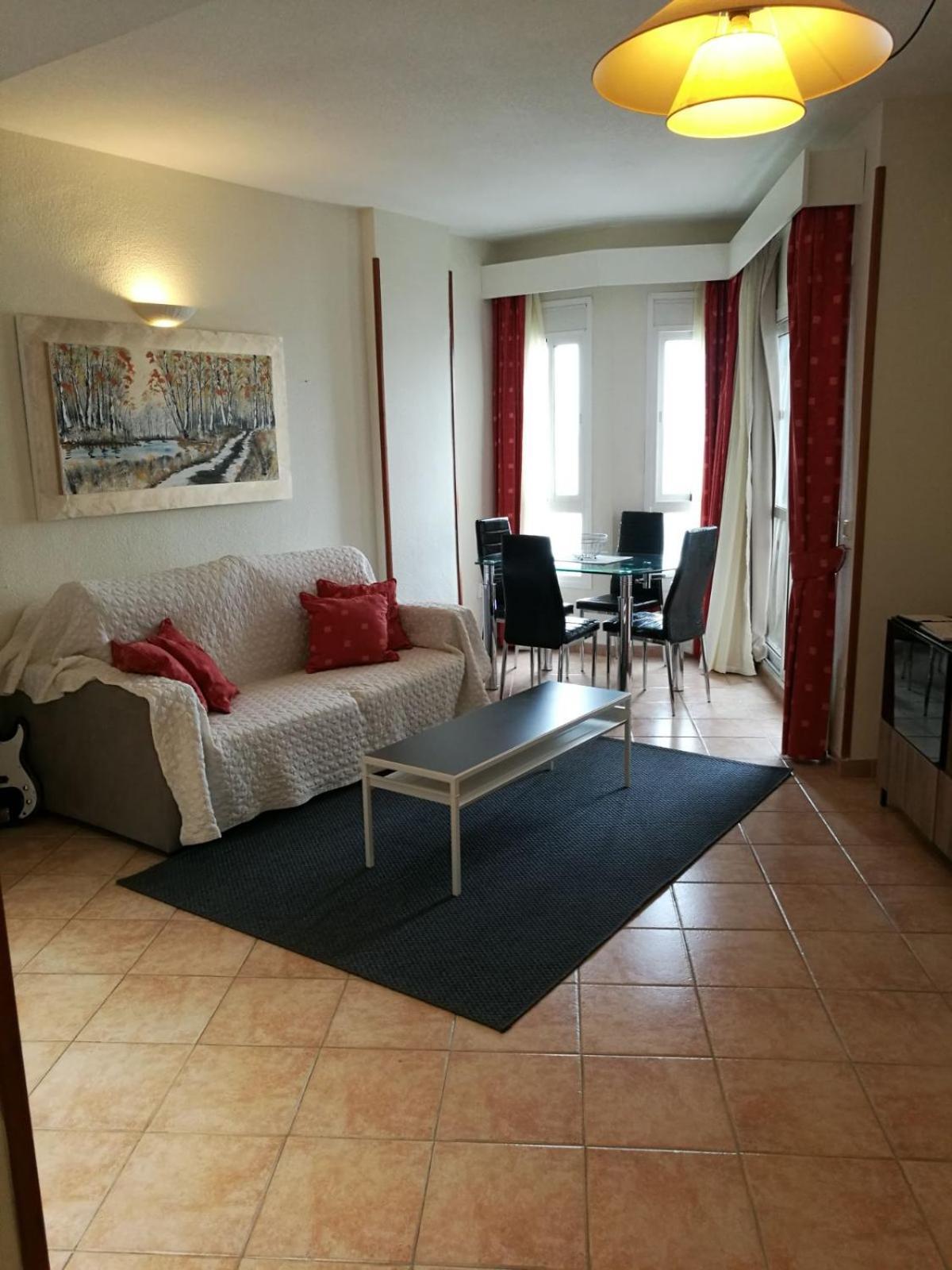 מאלגה Benal Beach Apartments מראה חיצוני תמונה