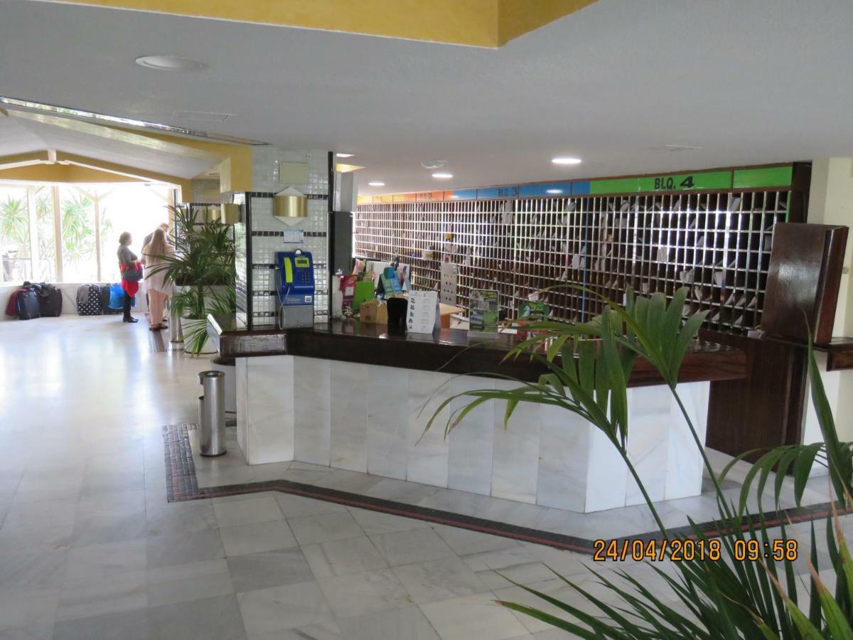 מאלגה Benal Beach Apartments מראה חיצוני תמונה