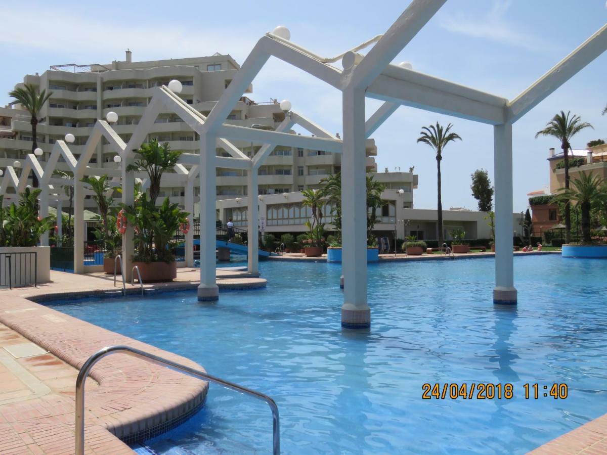 מאלגה Benal Beach Apartments מראה חיצוני תמונה